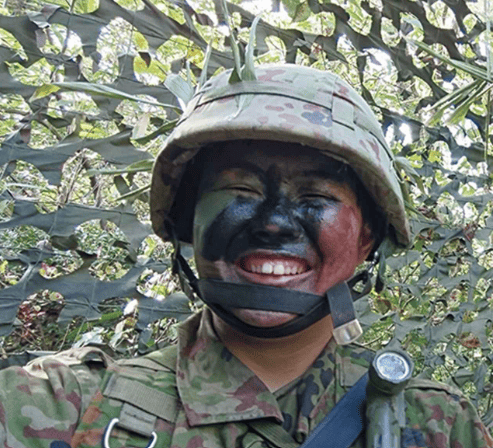 やす子 自衛官時代の写真