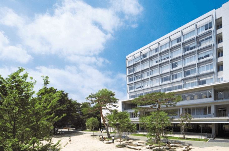 成城大学